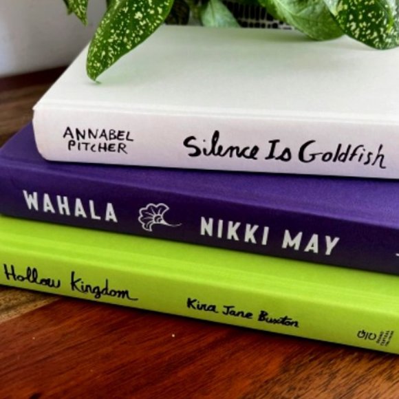 Coffee table book decor - Picture 2 of 5